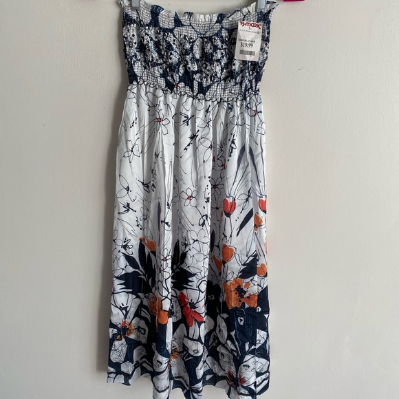 Dresses & Skirts - Strapless dress